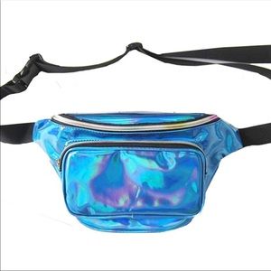 🎉SOLD🎉 FlasH⚡️Sale 🆕 Holographic FANNY PACK